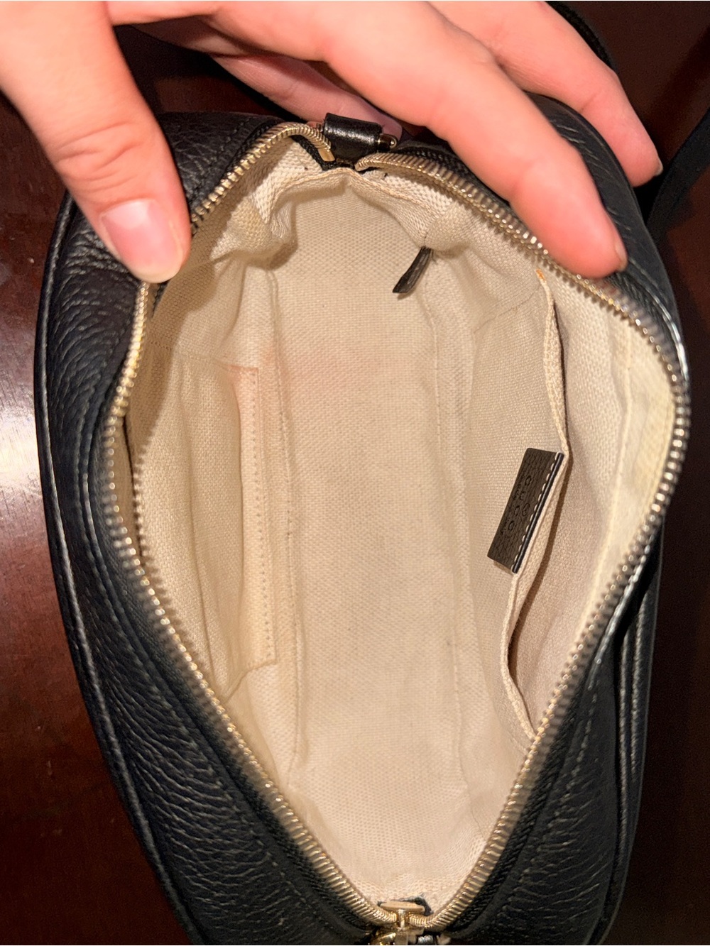 Gucci Black Soho Leather Disco Bag with Tassel - Picture 8 of 15